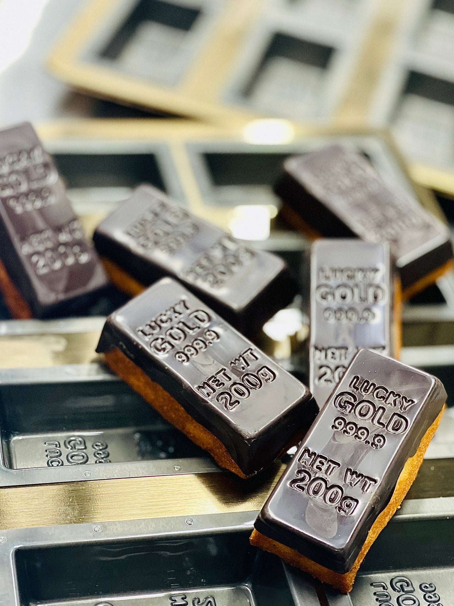【極致奢華】LUCKY GOLD 999.9 朱古力金磚米粉費南雪